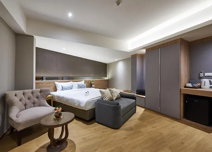 Almas Hotel