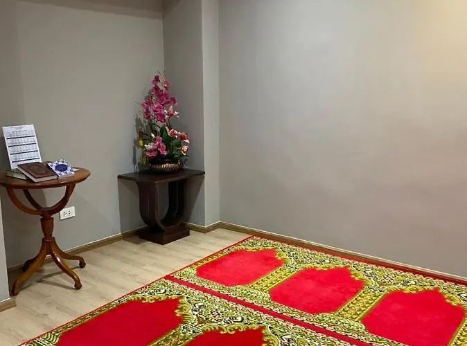 Almas Hotel