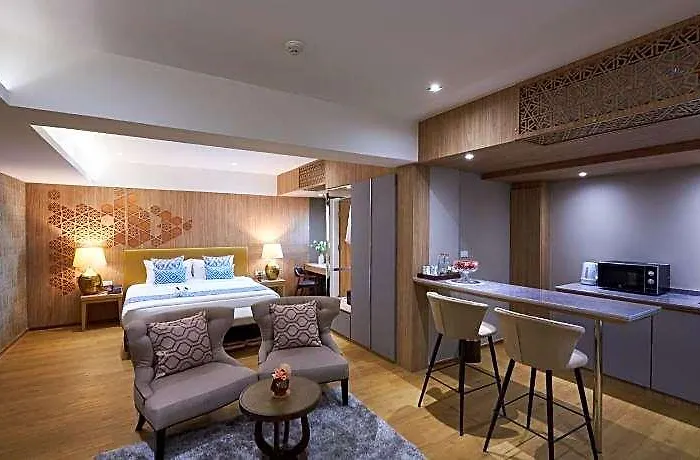 Almas Hotel