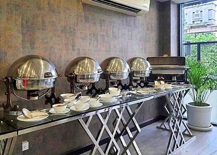 Almas Hotel